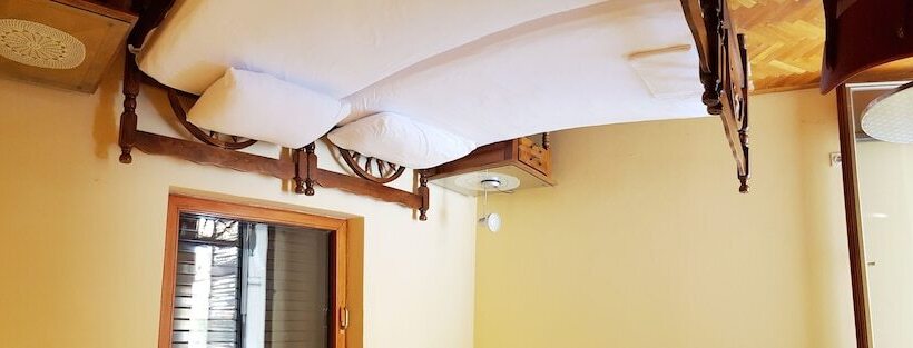 پانسیون Momo Sea View Apartments