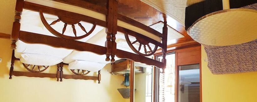 پانسیون Momo Sea View Apartments