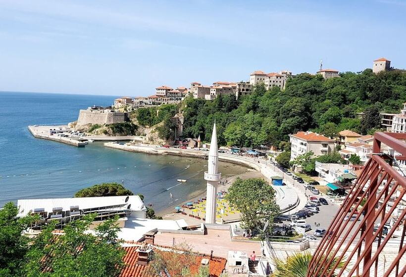 پانسیون Momo Sea View Apartments