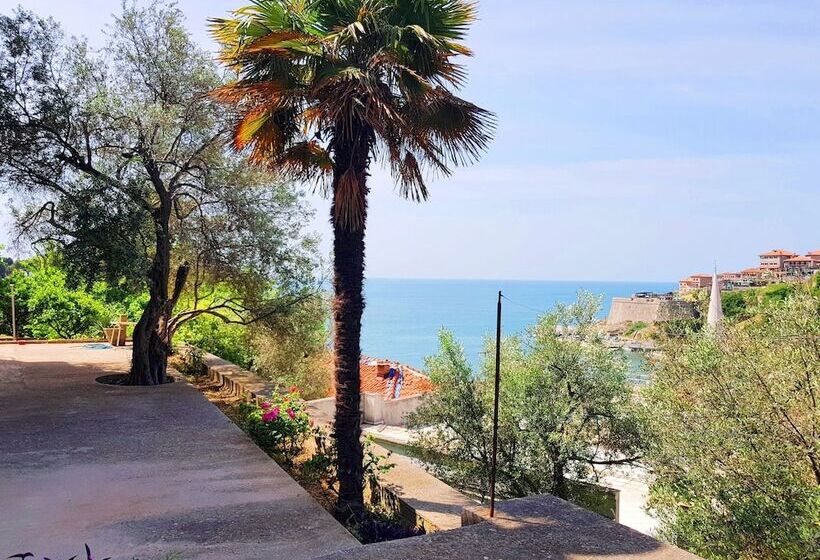 پانسیون Momo Sea View Apartments