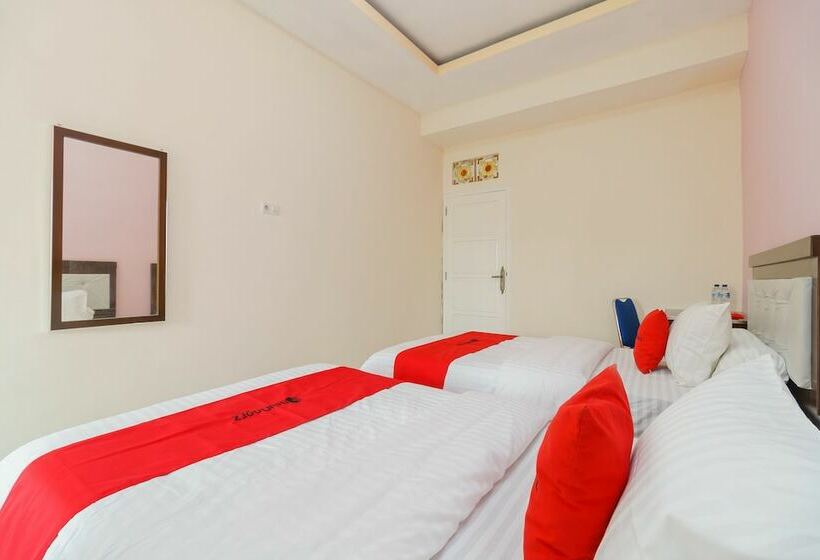 펜션 Reddoorz Syariah Near Simpang Sekip Palembang