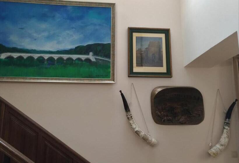 ペンション St. Hubert Vendégház