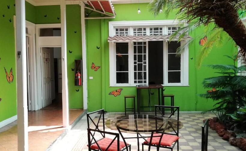 Общежитие Casa Mayela Guest House