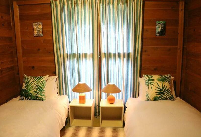 فندق صغير First Tracks Madarao