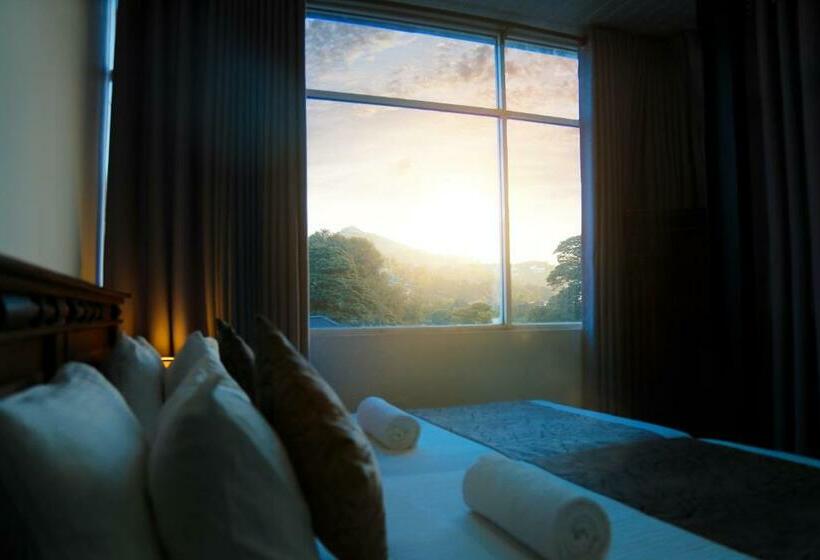 Albergue Kandy Tower Inn