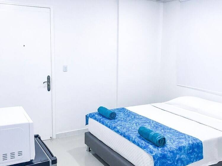 הוסטל Tropical Breeze Aeropuerto