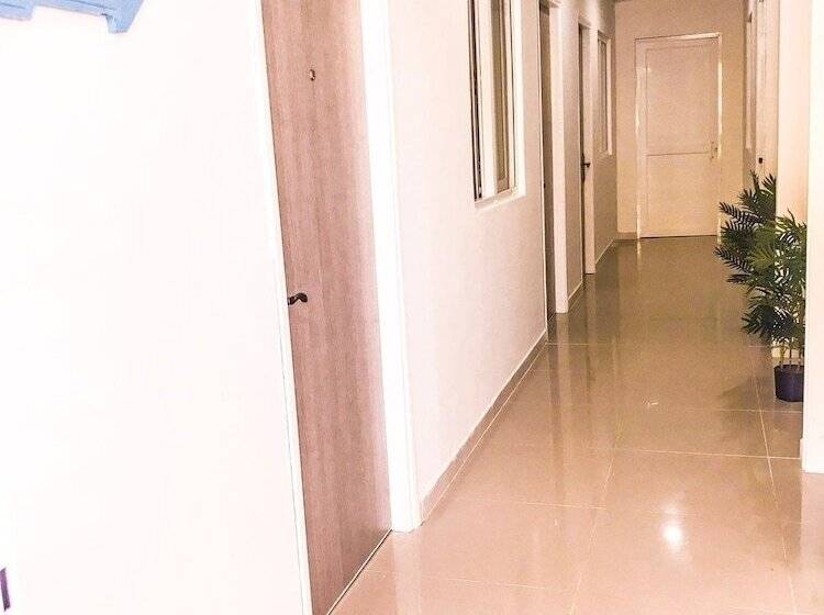 הוסטל Tropical Breeze Aeropuerto