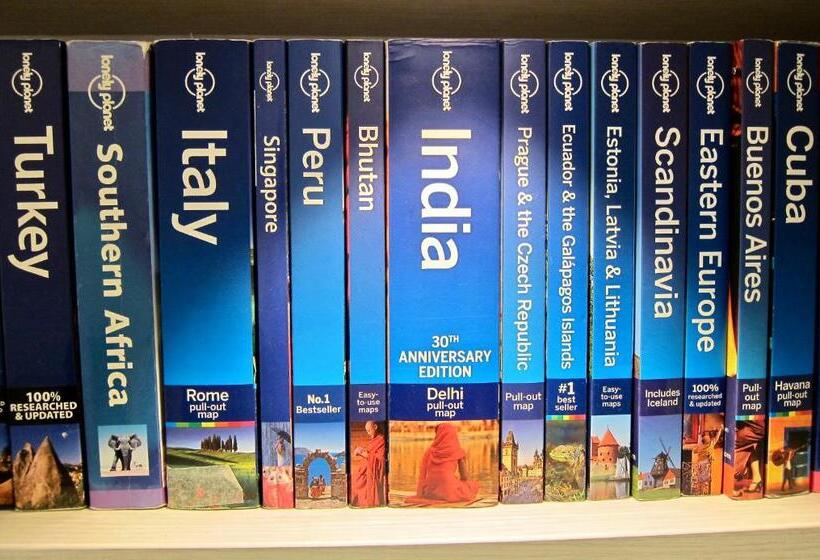 Aston Road Villa Bed & Breakfast