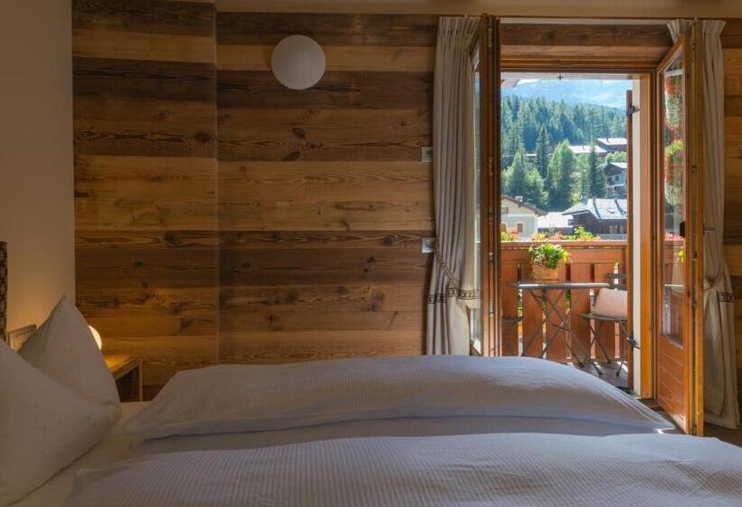 تختخواب و صبحانه Al Baitin   Charme & Nature