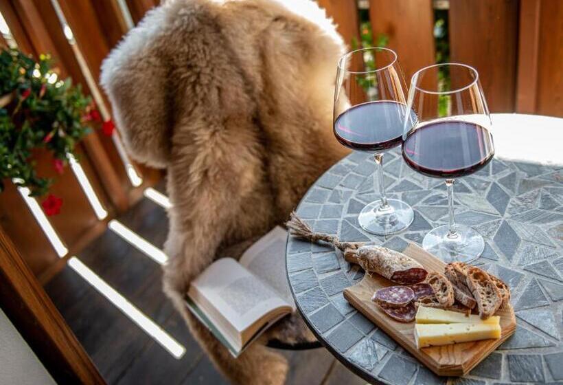 تختخواب و صبحانه Al Baitin   Charme & Nature