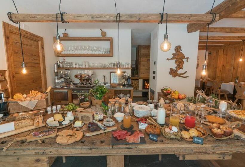 تختخواب و صبحانه Al Baitin   Charme & Nature