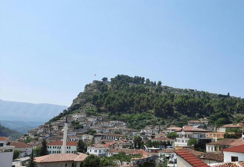 تختخواب و صبحانه Guesthouse Pelivani
