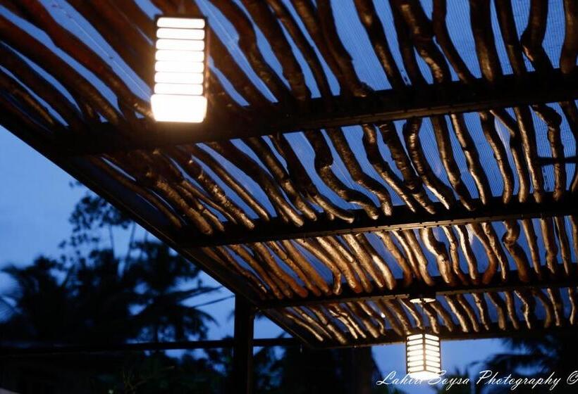 مبيت وإفطار Ma Villa Unawatuna