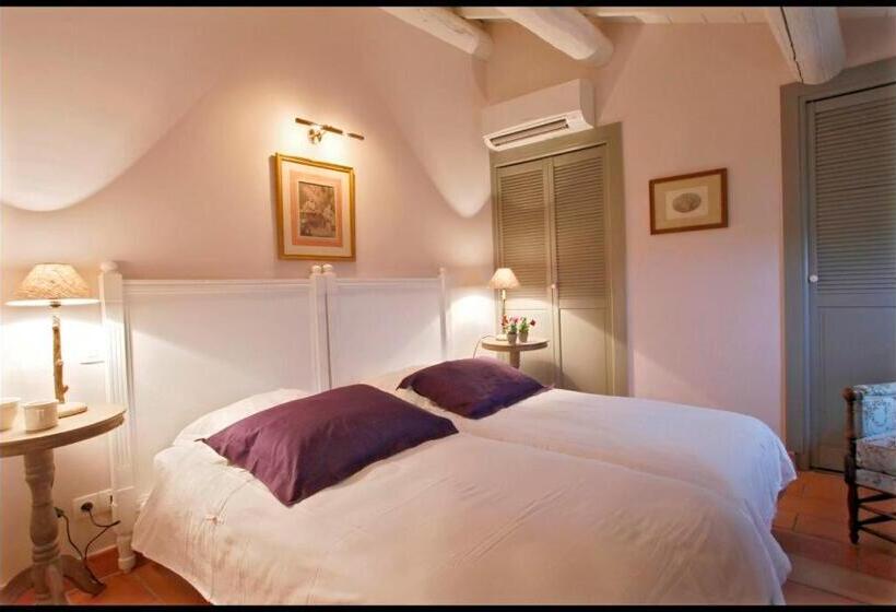 مبيت وإفطار Maison De La Bourgade