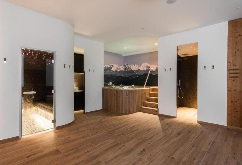 Boutique Hotel Grahor