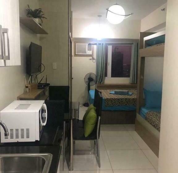 Stays At Green Residences 1 Bedroom With Complimentary Breakfast For 2