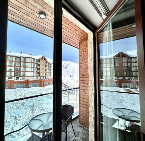 Gudauri New Loft 1 Tophit