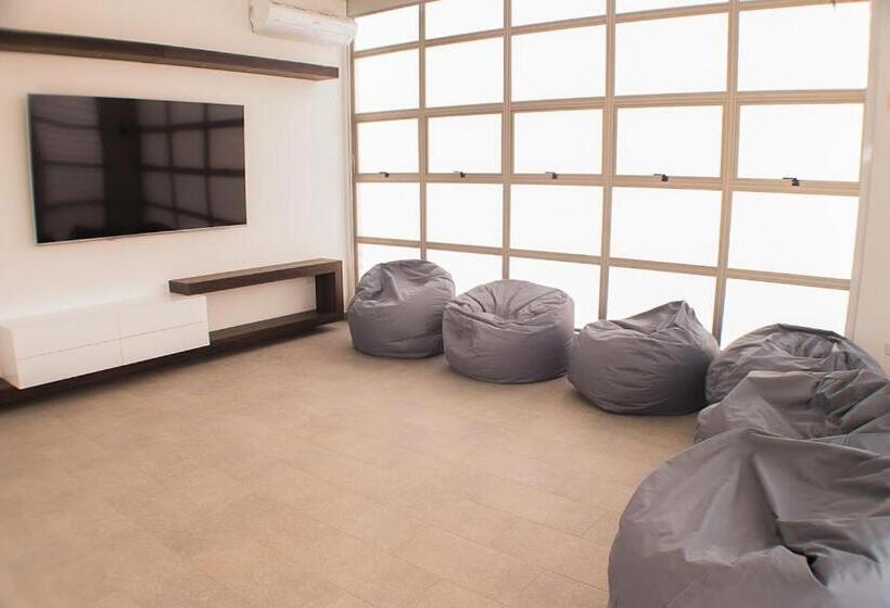 Hostel Laguna Salá By Fsl