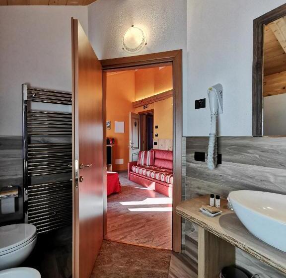 هتل Agriturismo La Poina