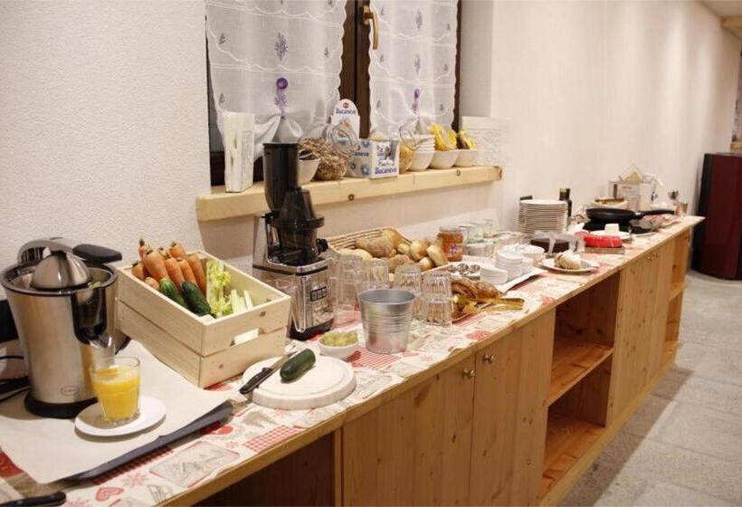 هتل Agriturismo La Poina