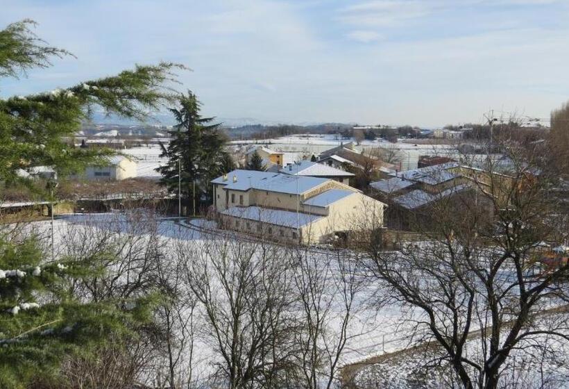 فندق Agriturismo La Staffa