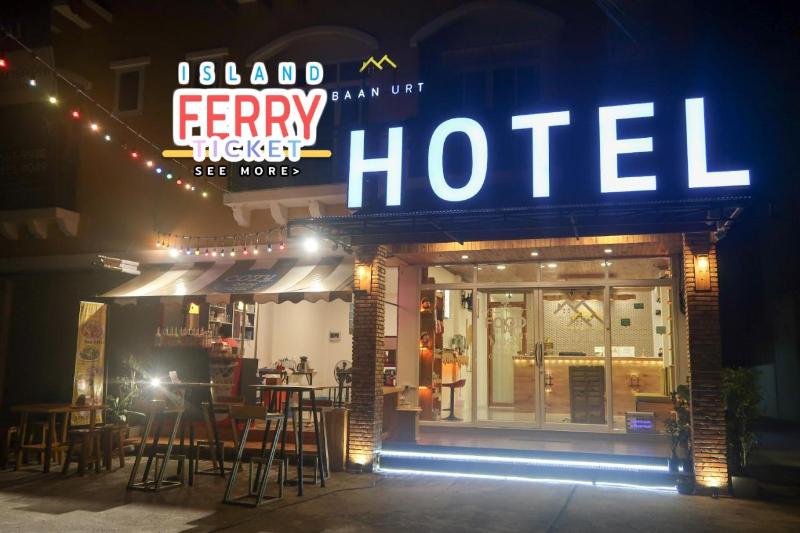 Отель Baan Urt Suratthani Airport