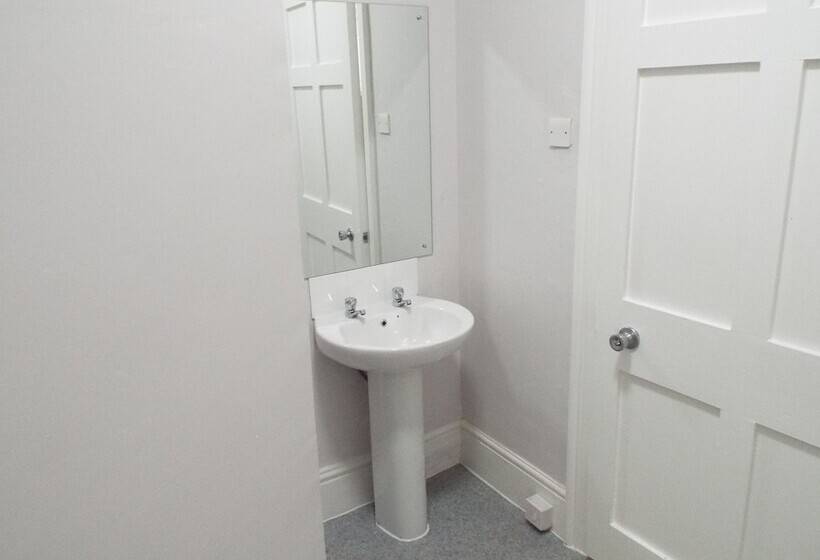 בית מלון כפרי Brookside Lodge