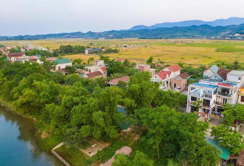 هتل Fami Homestay