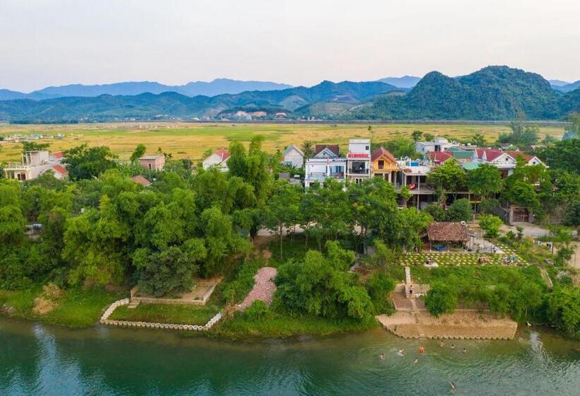 هتل Fami Homestay