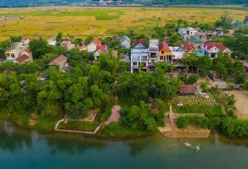 هتل Fami Homestay