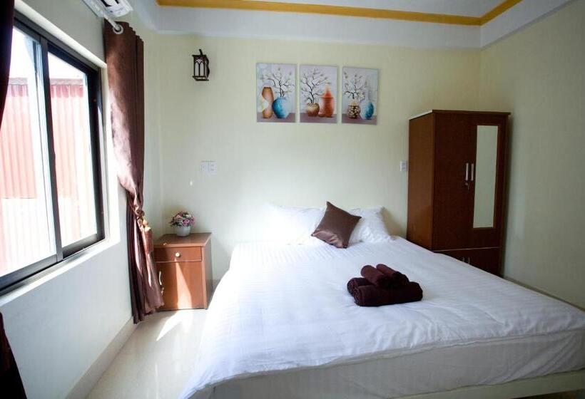 هتل Golden Forest Homestay