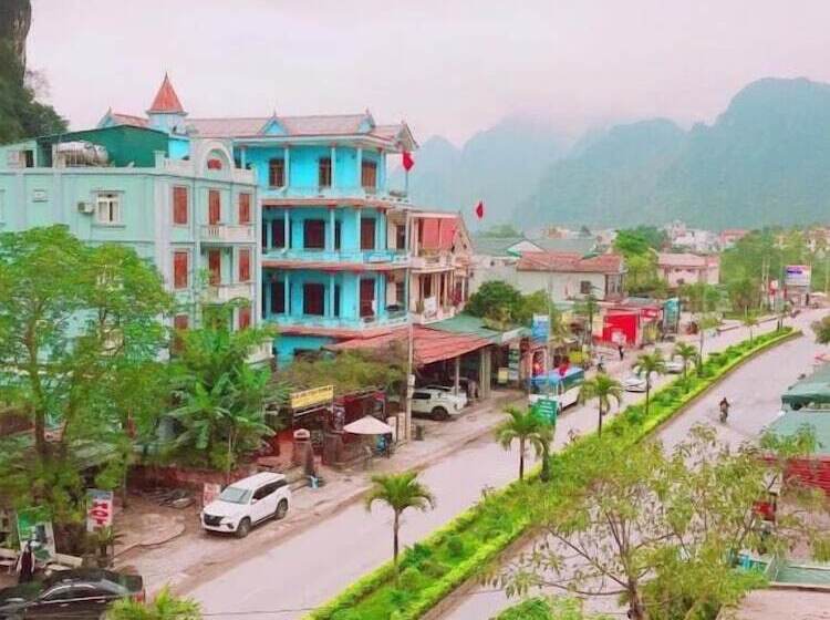 هتل Golden Forest Homestay