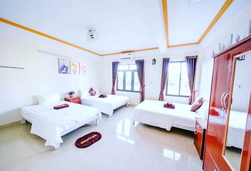 هتل Golden Forest Homestay