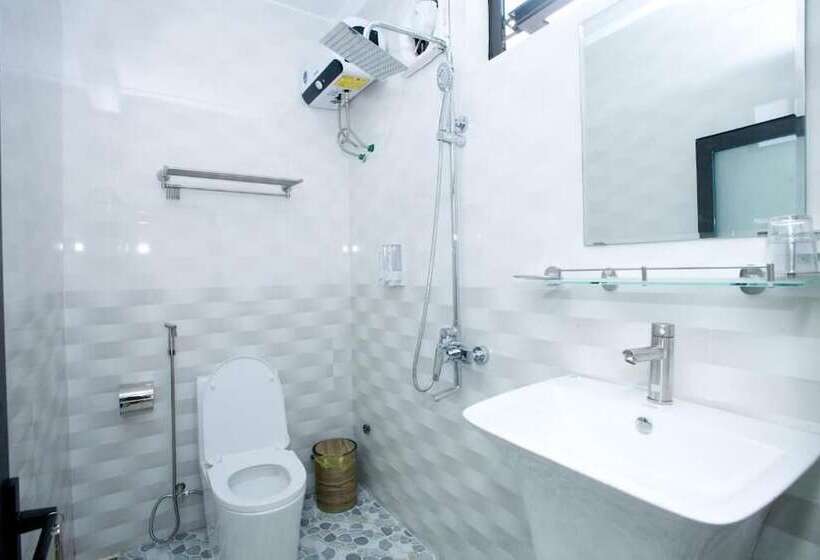 هتل Golden Forest Homestay