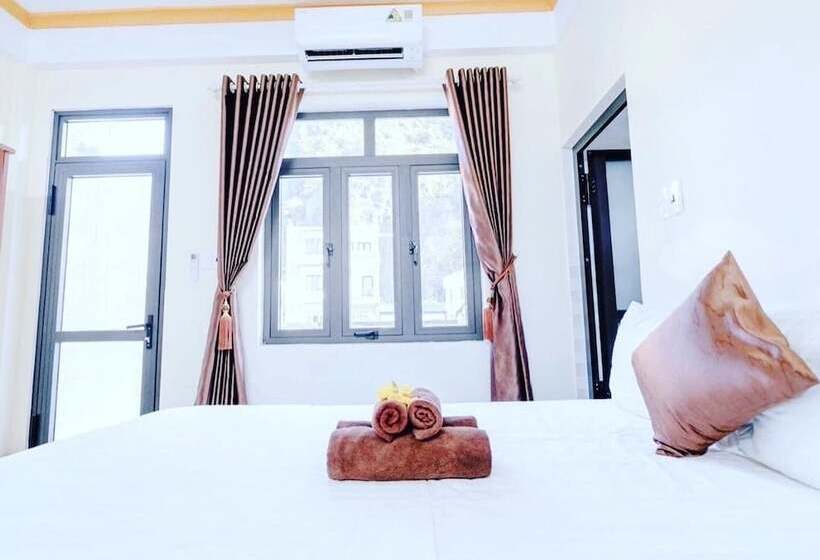 هتل Golden Forest Homestay