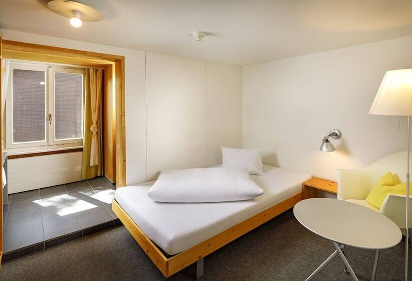 酒店 Hirschen Guesthouse Village