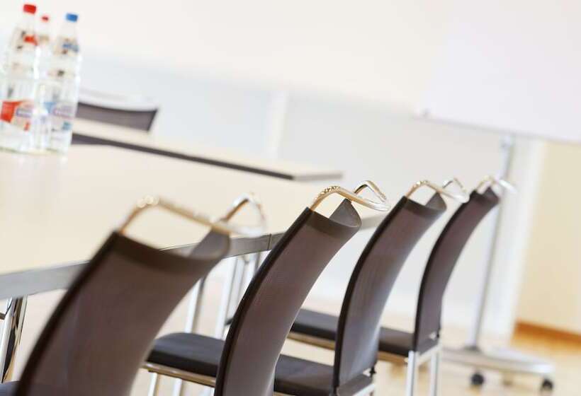 酒店 Hirschen Guesthouse Village