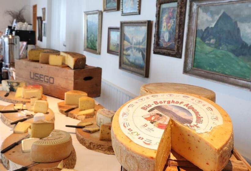 酒店 Hirschen Guesthouse Village