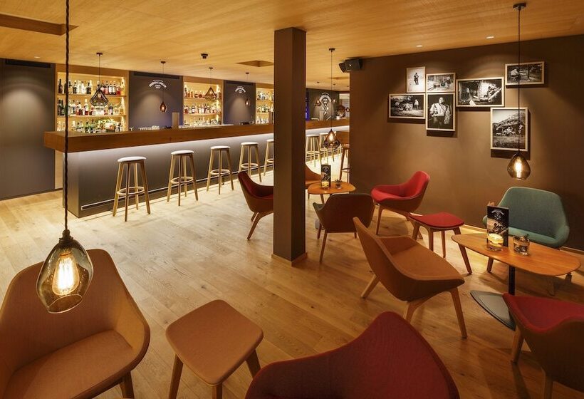 酒店 Hirschen Guesthouse Village