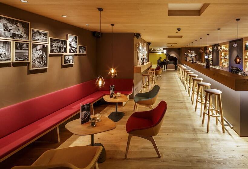 酒店 Hirschen Guesthouse Village