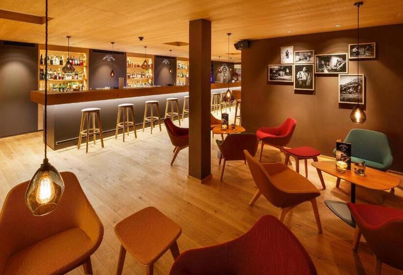 酒店 Hirschen Guesthouse Village