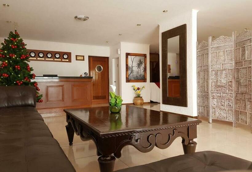 Отель La Vista 32