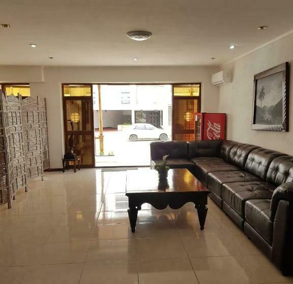 בית מלון כפרי La Vista 32