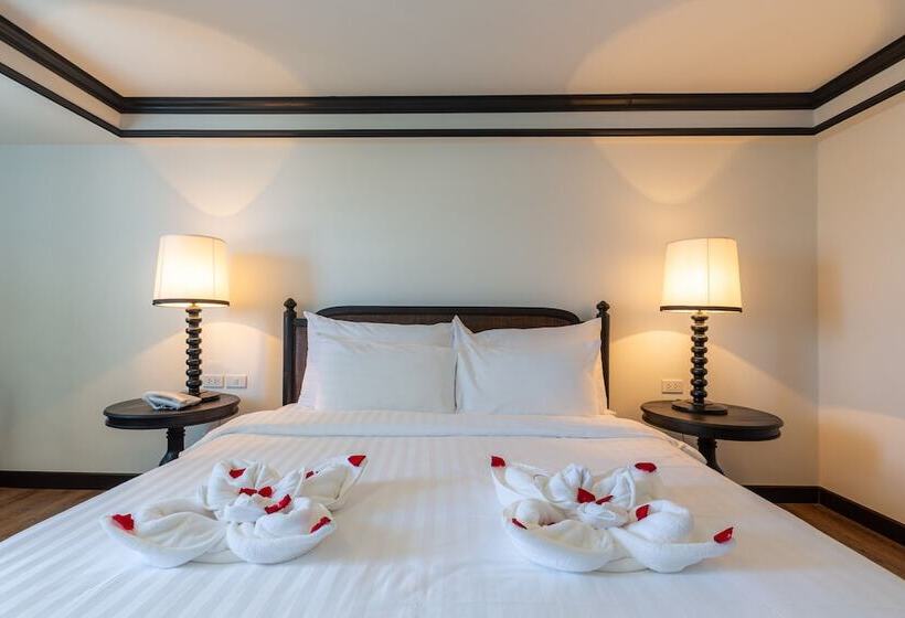 Mora Boutique Hotel   Sha Extra Plus