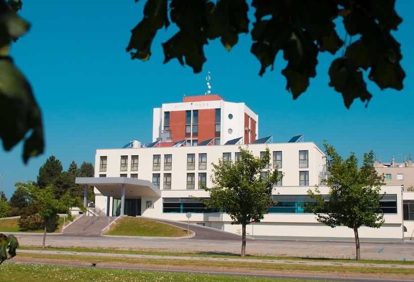 בית מלון כפרי Park Superior 3