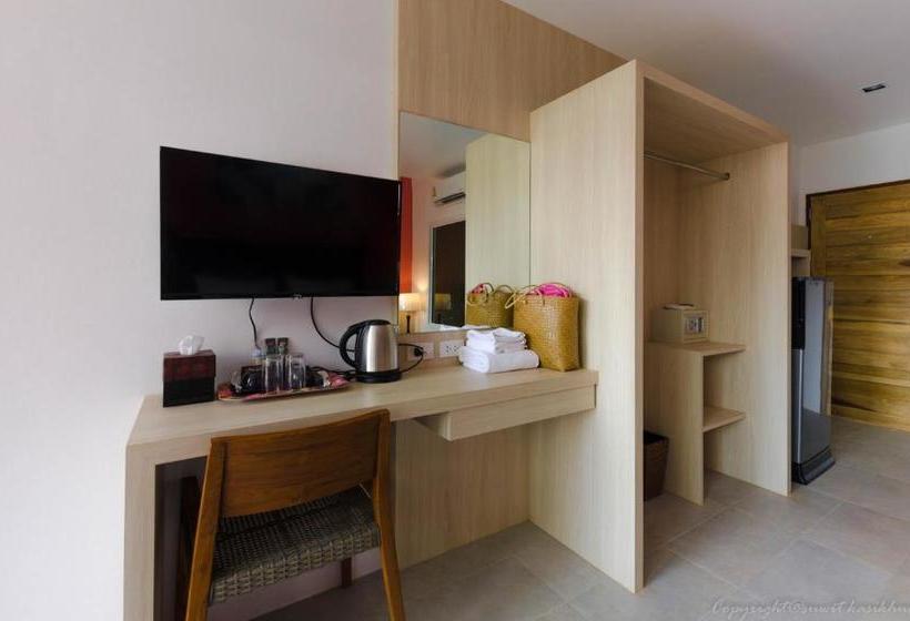 Отель Pinky Adult Only