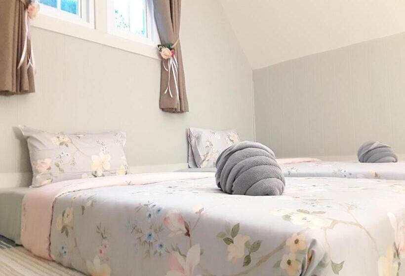בית מלון כפרי Sky Cottage Bungalow