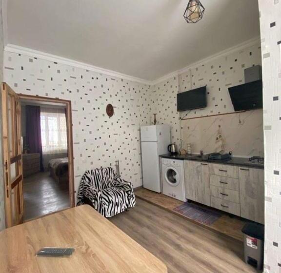 پانسیون Achela S Guesthouse