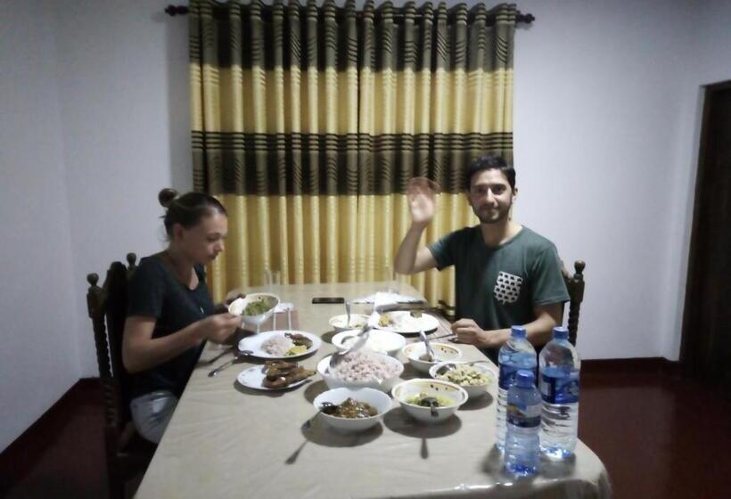 Pension Canal Side Safari Resort