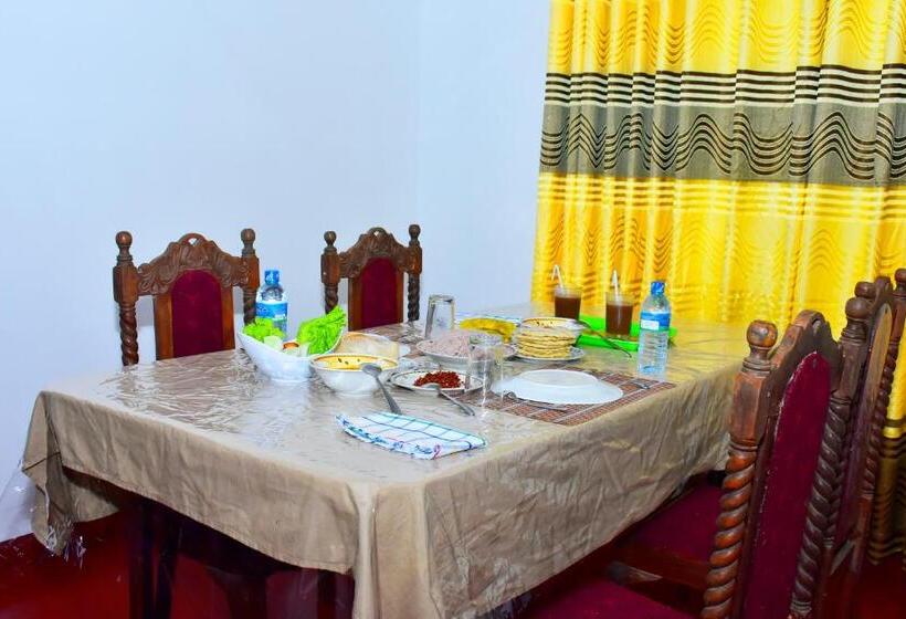 Pension Canal Side Safari Resort